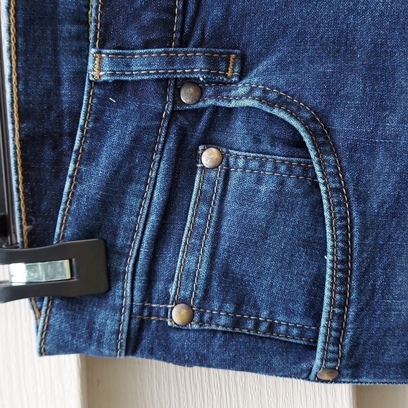 Wrangler slim straight jeans.Size 28 x30 - Picture 2 of 7